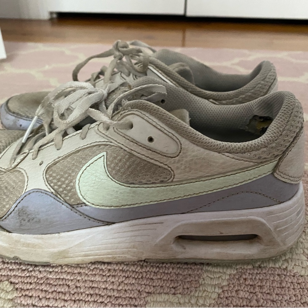 Nike air shoes🤍